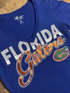 G-III 4 HER University of Florida Gators Blue V-Neck Tee, Size M
